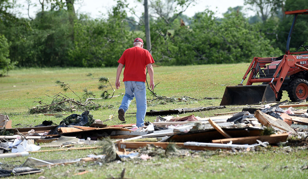Tornado damages Eufaula